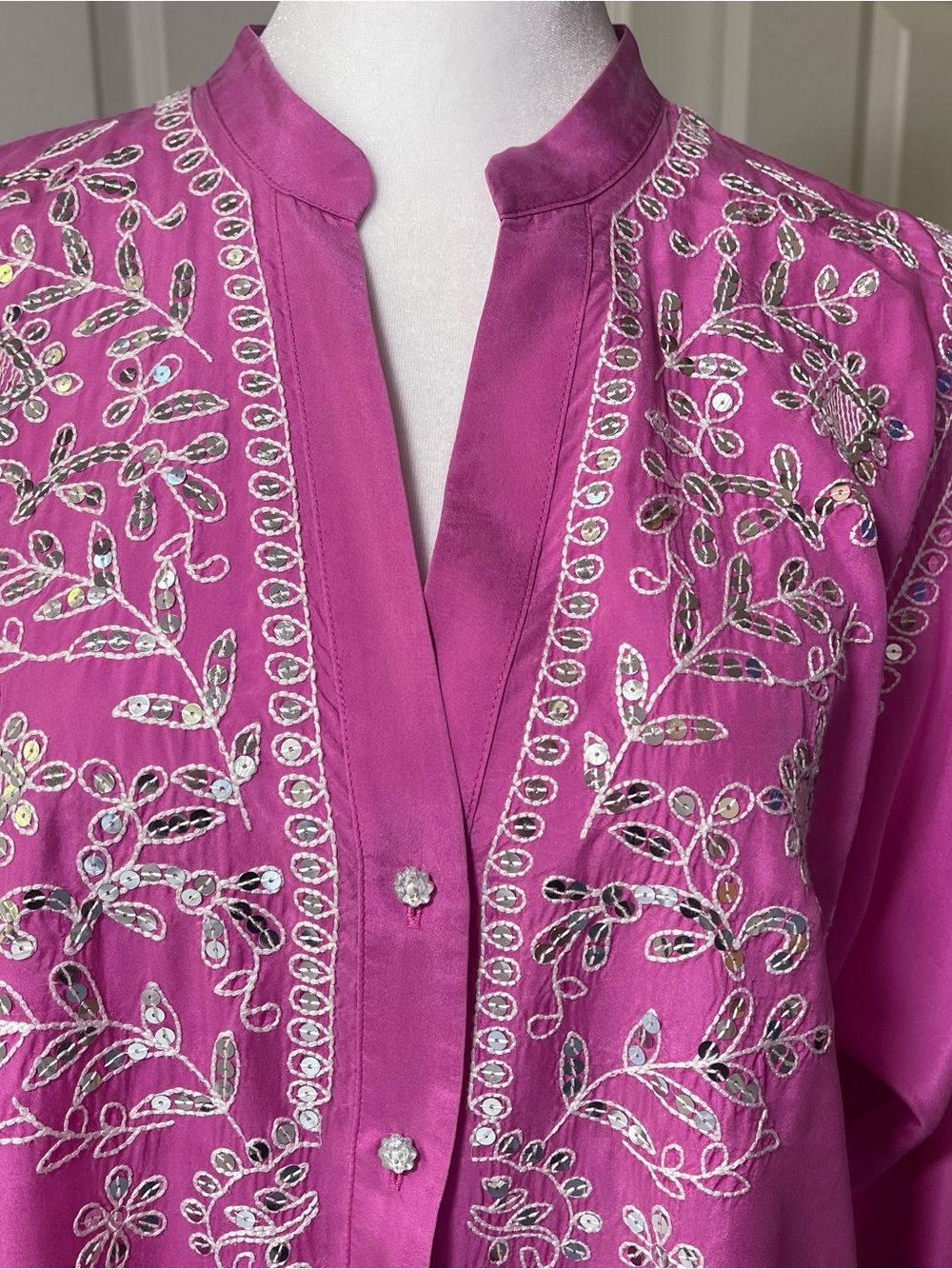 GO Silk 100% Silk Tunic Blouse Mandarin V-Neck Button Down Sequins Embroidered - Picture 4 of 16